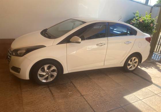 HYUNDAI HB20S 1.6 COMFORT STYLE 16V FLEX 4P AUTOMÁTICO