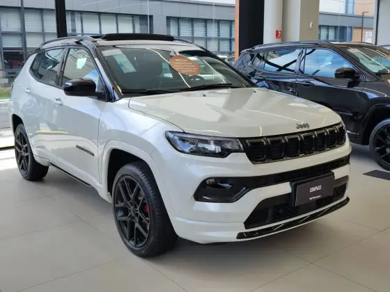 JEEP COMPASS 2.0 HURRICANE TURBO FLEX BLACKHAWK AT9