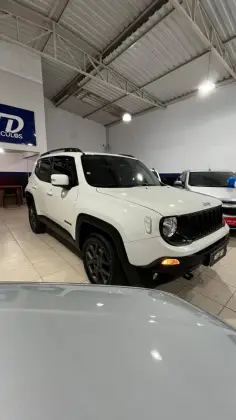 JEEP RENEGADE 2.0 16V TURBO DIESEL MOAB 4P 4X4 AUTOMÁTICO JEEP RENEGADE 2.0 16V TURBO DIESEL MOAB 4P 4X4 AUTOMÁTICO