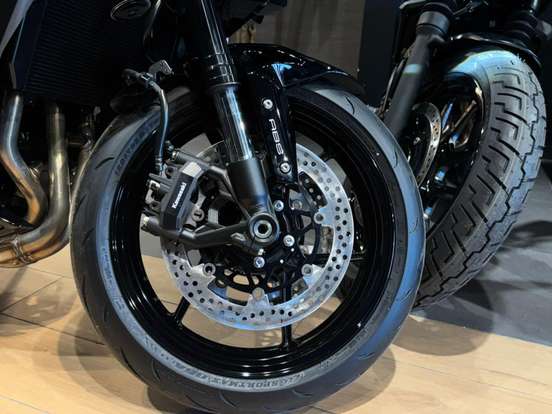 KAWASAKI-Z1100-2026