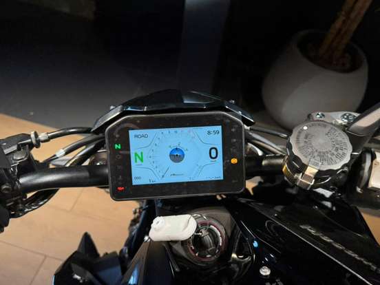 KAWASAKI-Z1100 KAWASAKI-Z1100-2026