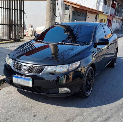 KIA CERATO 1.6 EX3 SEDAN 16V GASOLINA 4P AUTOMÁTICO