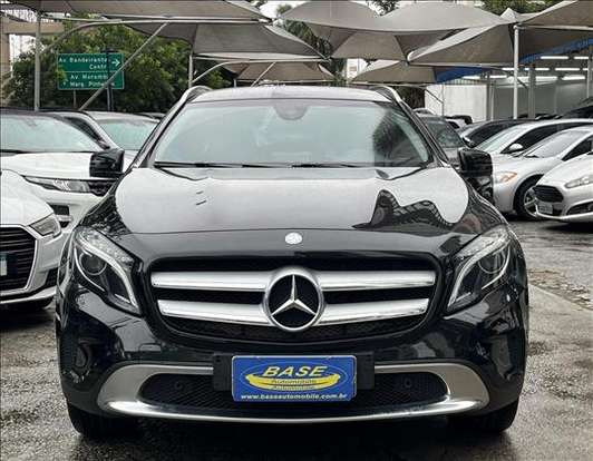MERCEDES-BENZ-GLA 200-2017
