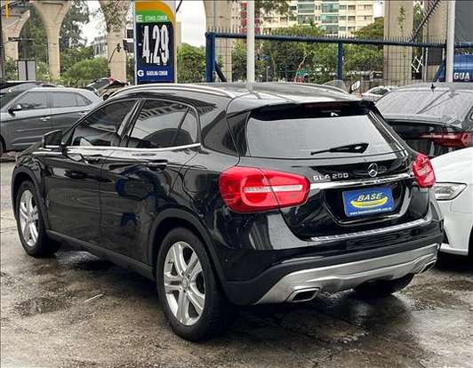 MERCEDES-BENZ-GLA 200-2017