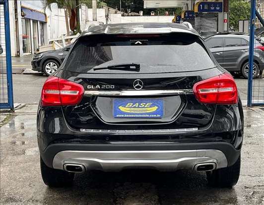 MERCEDES-BENZ-GLA 200-2017