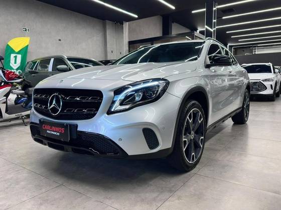 MERCEDES-BENZ GLA 200 1.6 CGI FLEX NIGHT 7G-DCT
