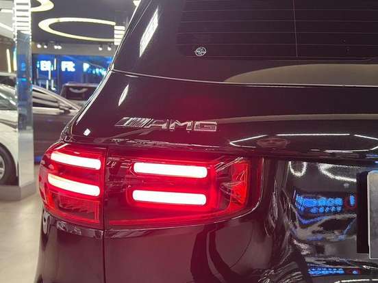 MERCEDES-BENZ-GLB 35 AMG-2.0 MHEV 4MATIC SPEEDSHIFT MERCEDES-BENZ-GLB 35 AMG-2023