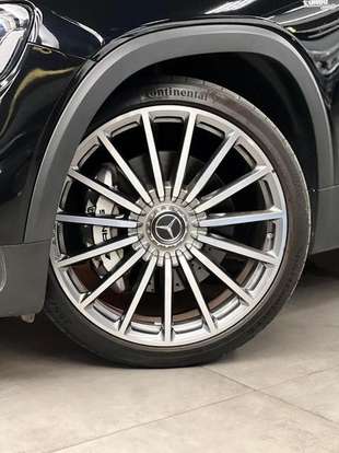 MERCEDES-BENZ-GLB 35 AMG-2023