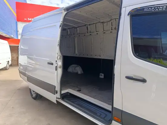 MERCEDES-BENZ-SPRINTER-2.0 CDI DIESEL FURGÃO 315 STREET TA EXTRA LONGO MANUAL MERCEDES-BENZ-SPRINTER-2022
