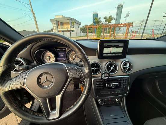 MERCEDES-BENZ-GLA 200-1.6 CGI ADVANCE 16V TURBO FLEX 4P AUTOMÁTICO MERCEDES-BENZ-GLA 200-2015