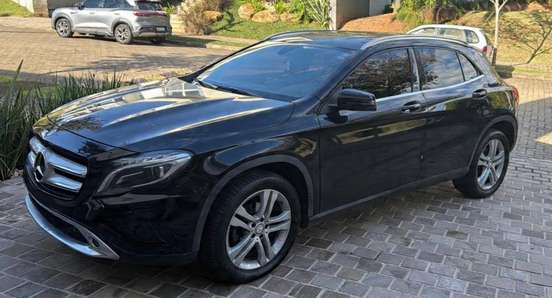 MERCEDES-BENZ-GLA 200-2016