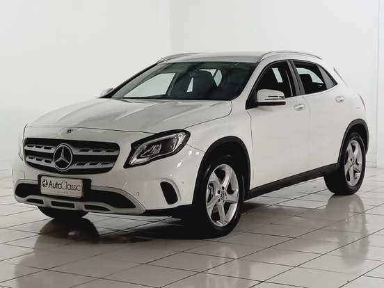 MERCEDES-BENZ-GLA 200-2019