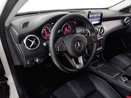 MERCEDES-BENZ-GLA 200-1.6 CGI FLEX STYLE 7G-DCT MERCEDES-BENZ-GLA 200-2019