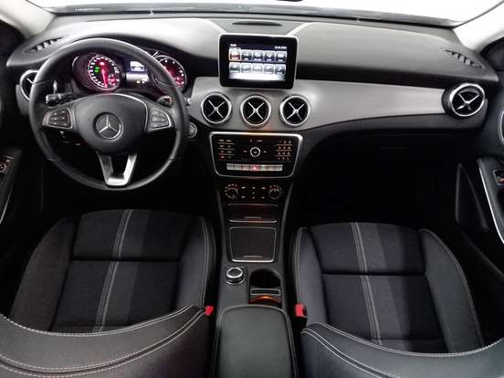 MERCEDES-BENZ-GLA 200-1.6 CGI FLEX STYLE 7G-DCT MERCEDES-BENZ-GLA 200-2019