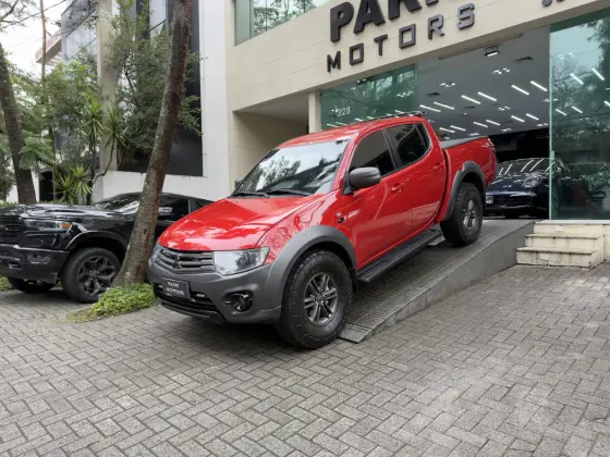 MITSUBISHI L200 TRITON 3.2 HPE 4X4 CD 16V TURBO INTERCOOLER DIESEL 4P AUTOMÁTICO