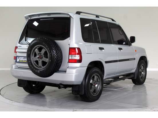 MITSUBISHI-PAJERO IO-1.8 SE 4X4 16V GASOLINA 4P AUTOMÁTICO MITSUBISHI-PAJERO IO-2001