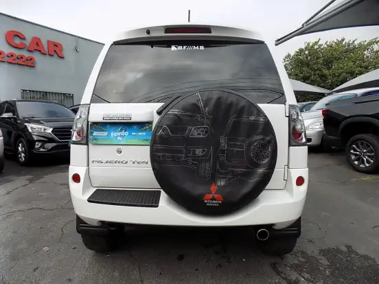 MITSUBISHI-PAJERO TR4-2.0 4X4 16V 140CV FLEX 4P AUTOMÁTICO MITSUBISHI-PAJERO TR4-2011