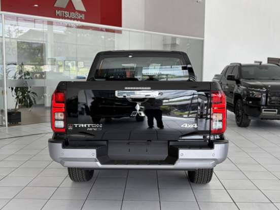 MITSUBISHI-TRITON-2026