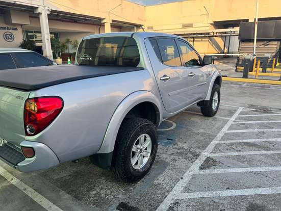 MITSUBISHI-L200-2.5 GL 4X4 CD 8V TURBO DIESEL 4P MANUAL MITSUBISHI-L200-2010