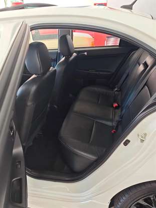 MITSUBISHI-LANCER-2015