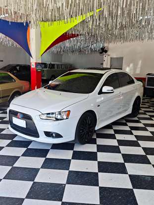 MITSUBISHI-LANCER-2015