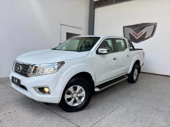 NISSAN FRONTIER 2.3 16V TURBO DIESEL XE CD 4X4 AUTOMÁTICO NISSAN FRONTIER 2.3 16V TURBO DIESEL XE CD 4X4 AUTOMÁTICO