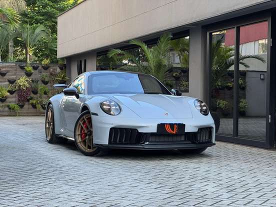 PORSCHE-911-2025