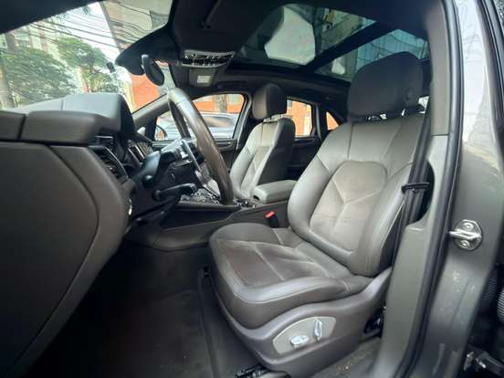 PORSCHE-MACAN-2015