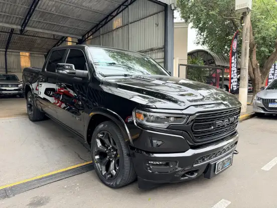 RAM-1500-5.7 V8 GASOLINA LIMITED NIGHT EDITION CD 4X4 AUTOMÁTICO RAM-1500-2023