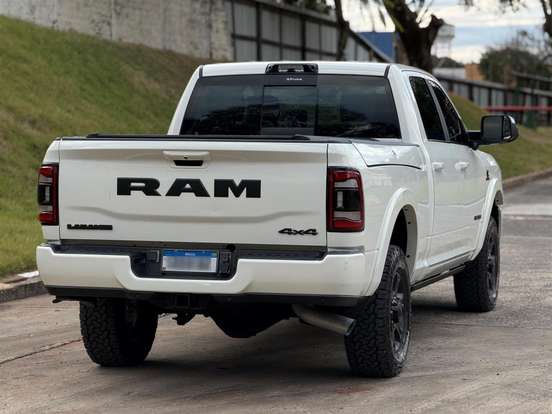 RAM-3500-6.7 I6 TURBO DIESEL LARAMIE NIGHT EDITION CD 4X4 AUTOMÁTICO RAM-3500-2022