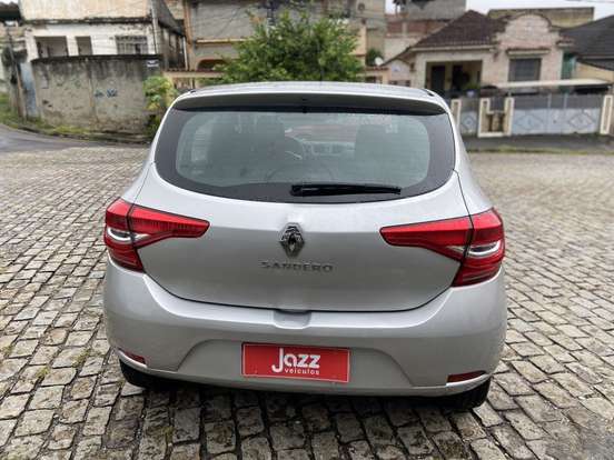 RENAULT-SANDERO-2020