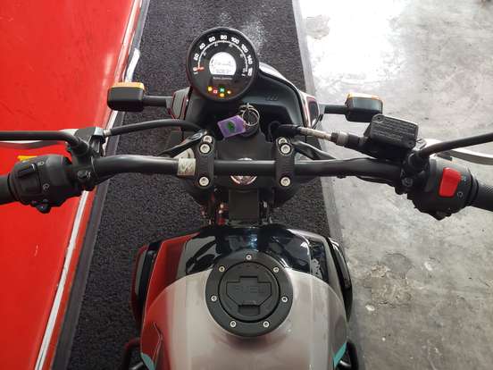 ROYAL ENFIELD-SCRAM 411-2023