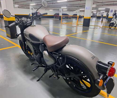 ROYAL ENFIELD-CLASSIC 350 DARK-2024