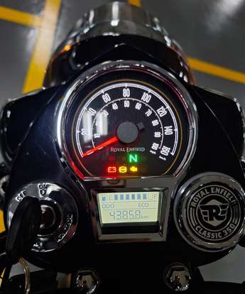 ROYAL ENFIELD-CLASSIC 350 DARK ROYAL ENFIELD-CLASSIC 350 DARK-2024