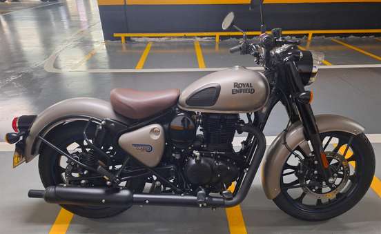 ROYAL ENFIELD-CLASSIC 350 DARK ROYAL ENFIELD-CLASSIC 350 DARK-2024
