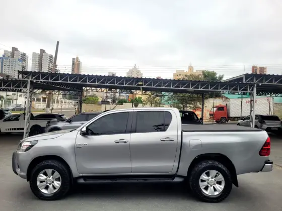 TOYOTA HILUX 2.7 SRV 4X2 CD 16V FLEX 4P AUTOMÁTICO