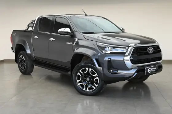 TOYOTA HILUX 2.8 D-4D TURBO DIESEL CD SRX PLUS 4X4 AUTOMÁTICO