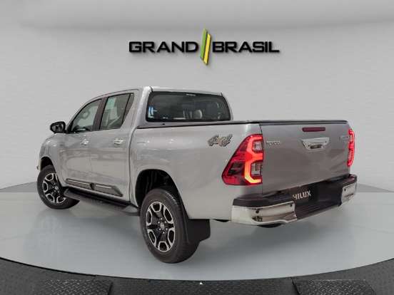 TOYOTA-HILUX-2025