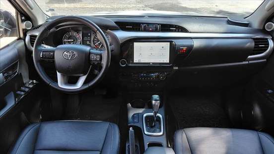 TOYOTA-HILUX-2025