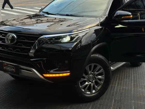 /en/city/cate-car-used-car/toyota-hilux-sw4-2021-2-8-d-4d-turbo-diesel-srx-7l-4x4-automatic-49572503606068224/-8