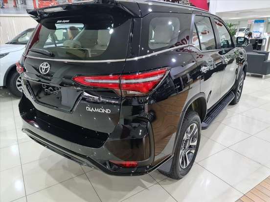 TOYOTA-HILUX SW4-2.8 D-4D TURBO DIESEL DIAMOND 7L 4X4 AUTOMÁTICO TOYOTA-HILUX SW4-2026