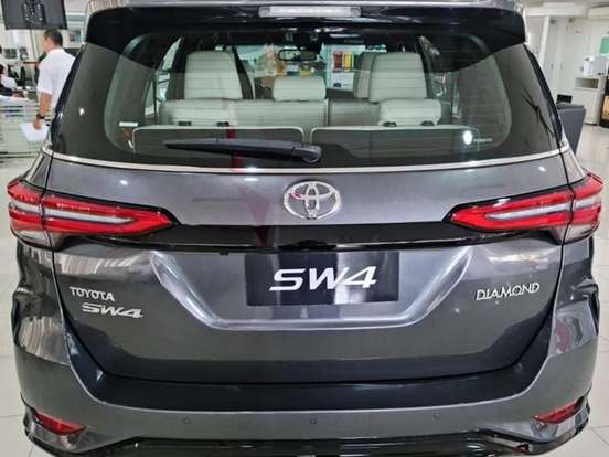 TOYOTA-HILUX SW4-2.8 D-4D TURBO DIESEL DIAMOND 7L 4X4 AUTOMÁTICO TOYOTA-HILUX SW4-2026
