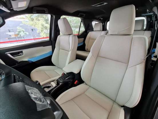 TOYOTA-HILUX SW4-2026