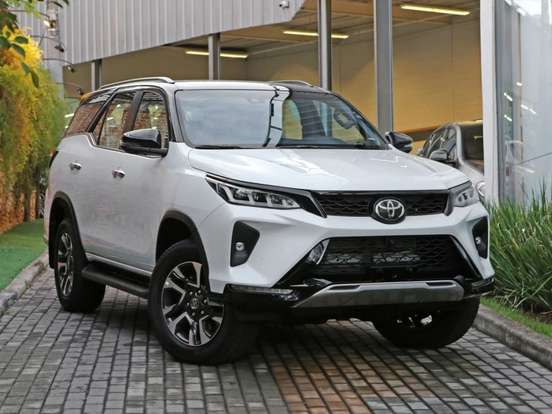 TOYOTA-HILUX SW4-2.8 D-4D TURBO DIESEL DIAMOND 7L 4X4 AUTOMÁTICO TOYOTA-HILUX SW4-2026