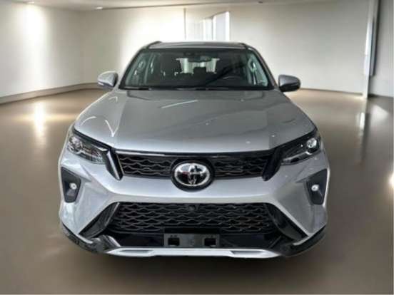 TOYOTA-HILUX SW4-2026