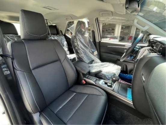 TOYOTA-HILUX SW4-2026