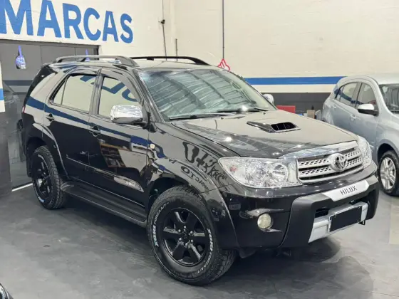 TOYOTA HILUX SW4 3.0 SRV 4X4 16V TURBO INTERCOOLER DIESEL 4P AUTOMÁTICO TOYOTA HILUX SW4 3.0 SRV 4X4 16V TURBO INTERCOOLER DIESEL 4P AUTOMÁTICO