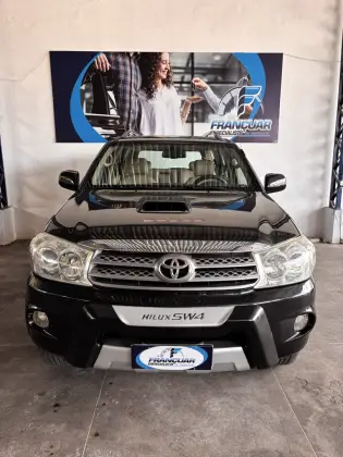 TOYOTA HILUX SW4 3.0 SRV 4X4 16V TURBO INTERCOOLER DIESEL 4P AUTOMÁTICO TOYOTA HILUX SW4 3.0 SRV 4X4 16V TURBO INTERCOOLER DIESEL 4P AUTOMÁTICO