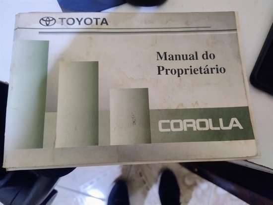 TOYOTA-COROLLA-2001