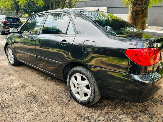 TOYOTA-COROLLA-1.8 SE-G 16V GASOLINA 4P AUTOMÁTICO TOYOTA-COROLLA-2004